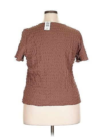 Torrid Short Sleeve T-Shirt (view 2)