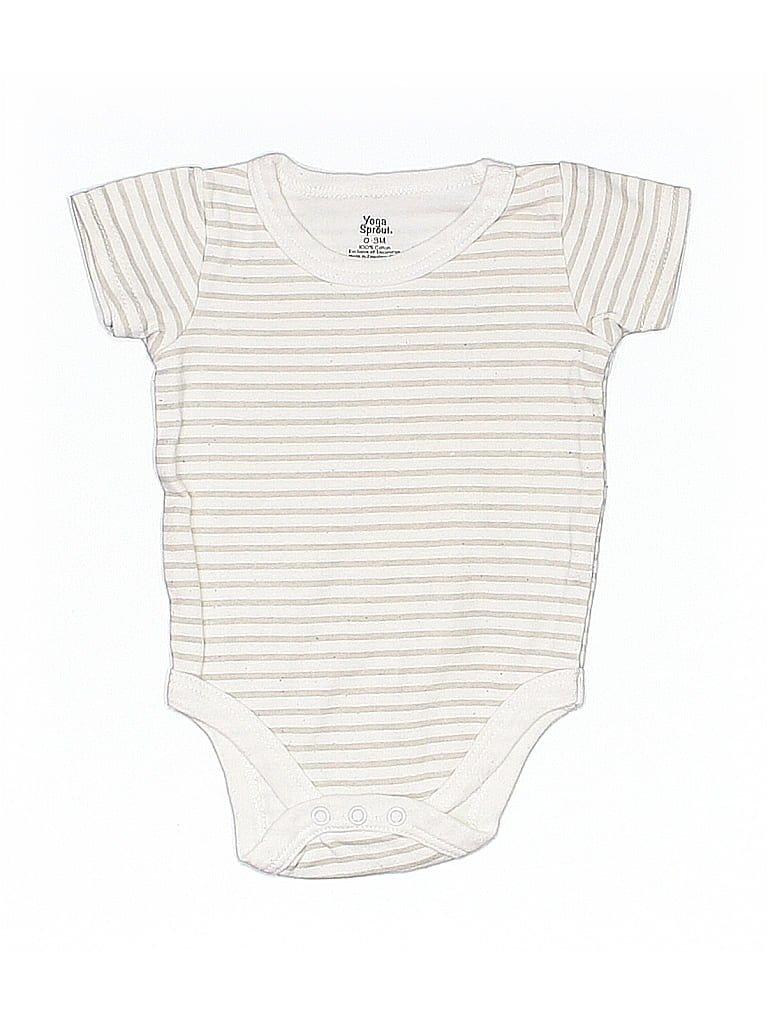Click to view more detailed imagery on our partner's website Pre-owned Yoga Sprout Babies' Short Sleeve Onesie In White