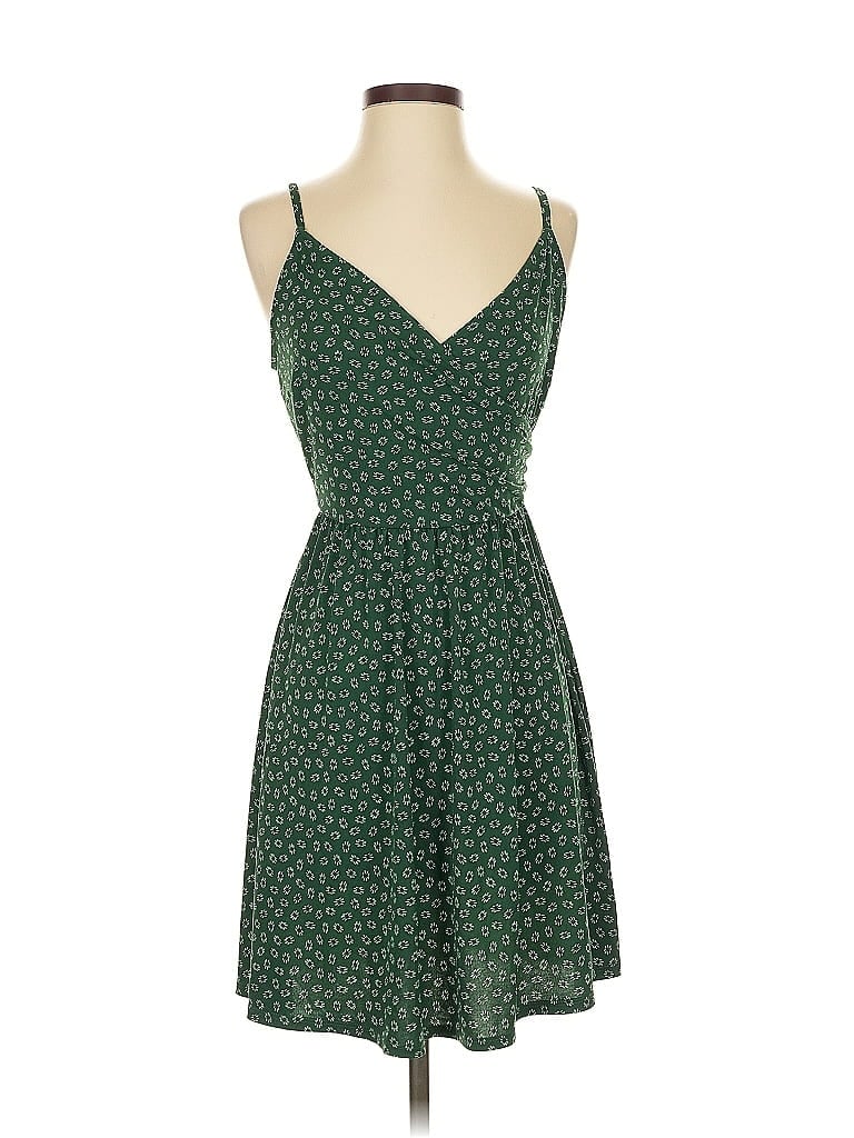 Pre-owned Muse Casual Dress In Green
