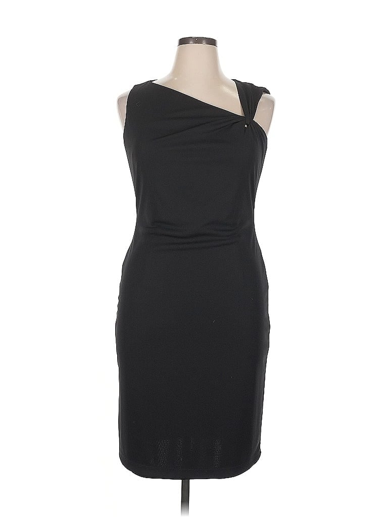 Click to view more detailed imagery on our partner's website Pre-owned David Meister Cocktail Dress In Black
