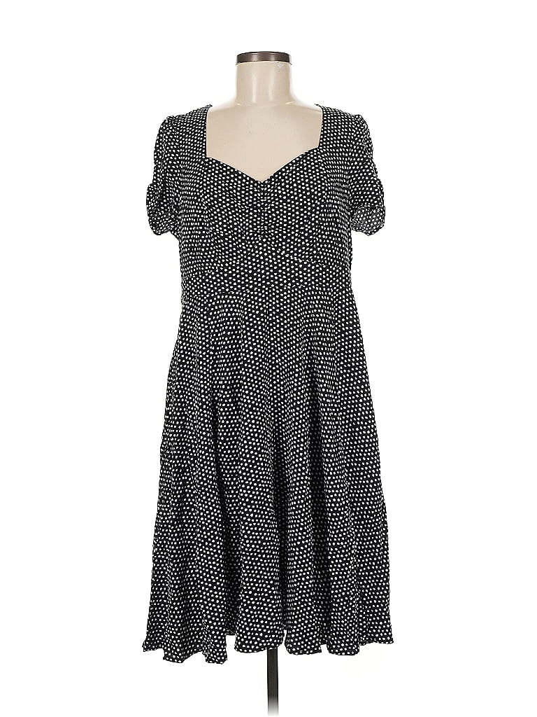 Pre-owned Torrid Casual Dress In Black