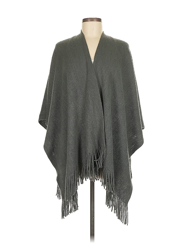 Click to view more detailed imagery on our partner's website Pre-owned Jack & Missy Poncho In Green