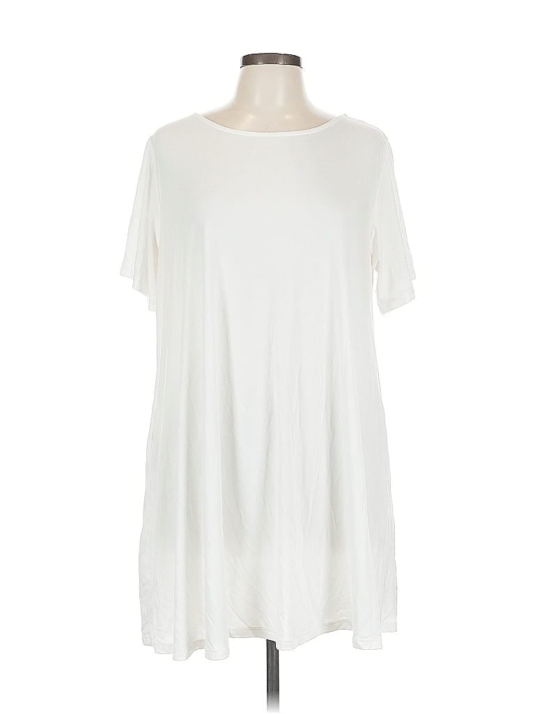 Pre-owned Lush Casual Dress In White