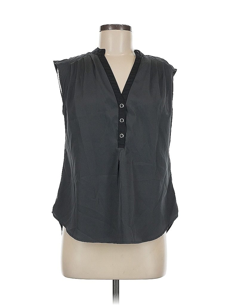 Click to view more detailed imagery on our partner's website Pre-owned Converse One Star Sleeveless Blouse In Gray