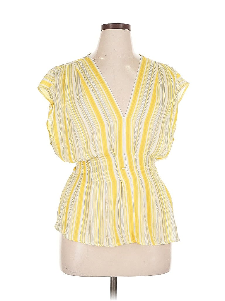 Pre-owned Max Studio Short Sleeve Blouse In Yellow