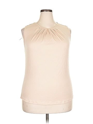 Dokotoo Sleeveless T-Shirt (view 1)