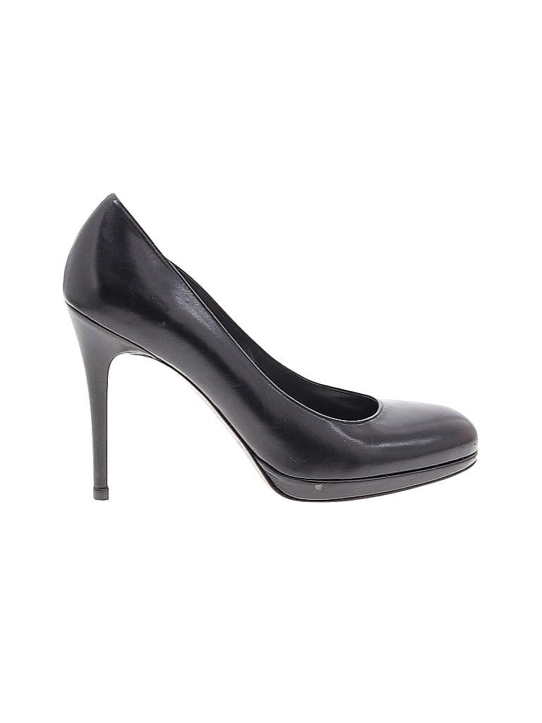 Pre-owned Stuart Weitzman Heels In Black