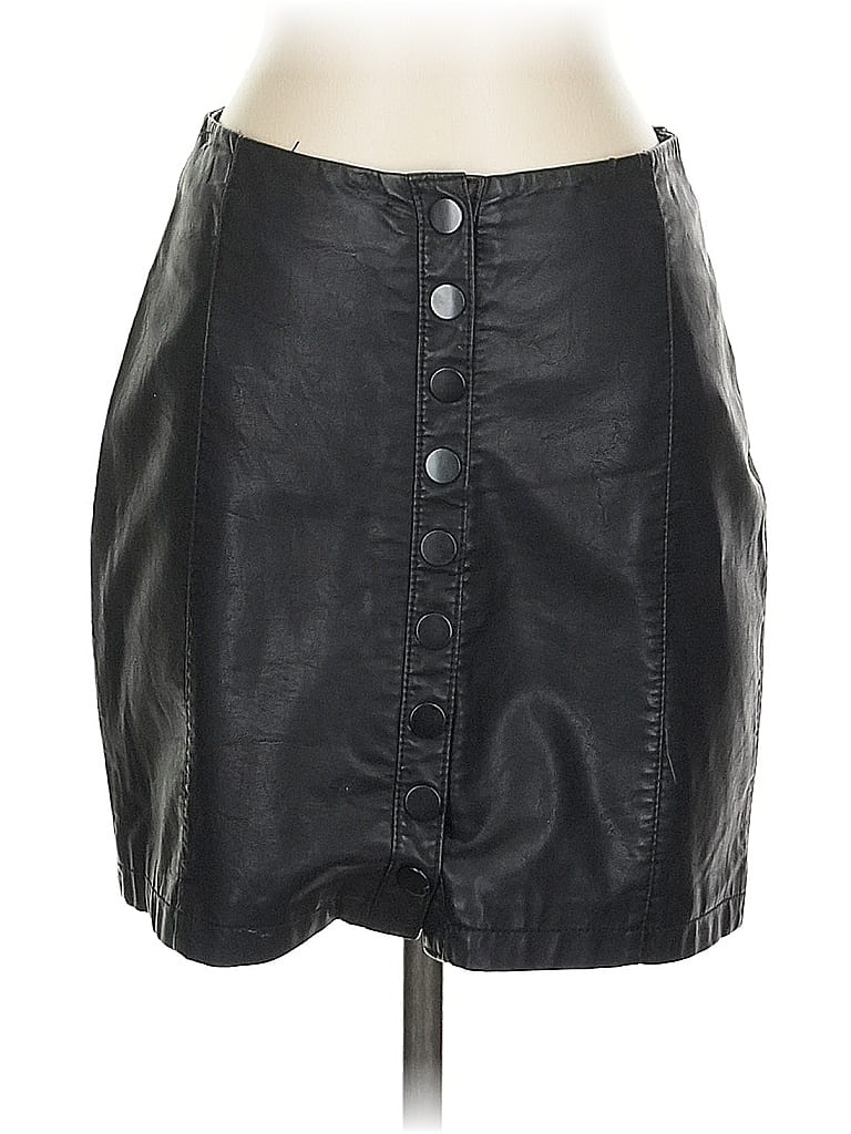 Click to view more detailed imagery on our partner's website Pre-owned Free People Faux Leather Skirt In Black