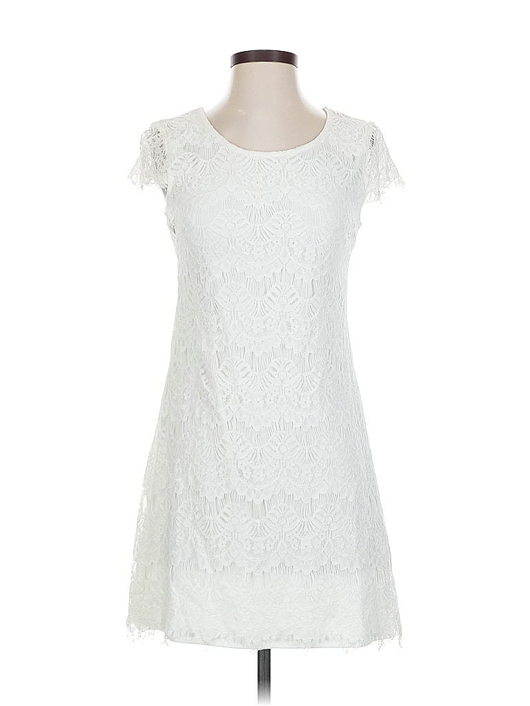 Click to view more detailed imagery on our partner's website Pre-owned Solitaire Casual Dress In White