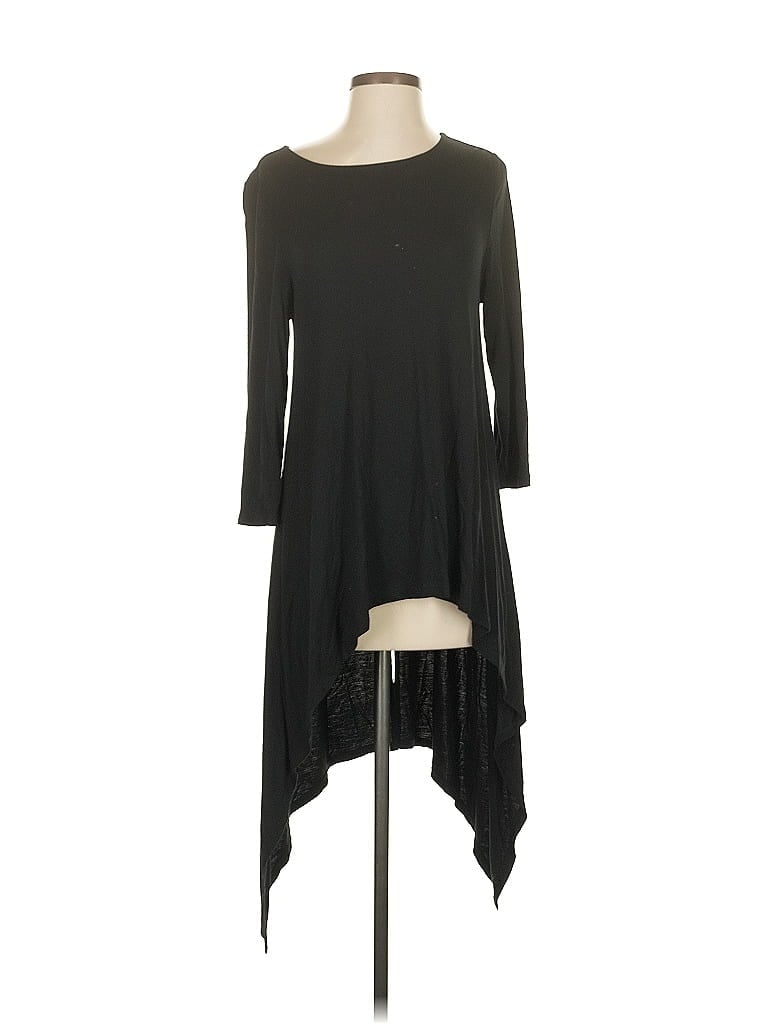 Click to view more detailed imagery on our partner's website Pre-owned Chico's Casual Dress In Black