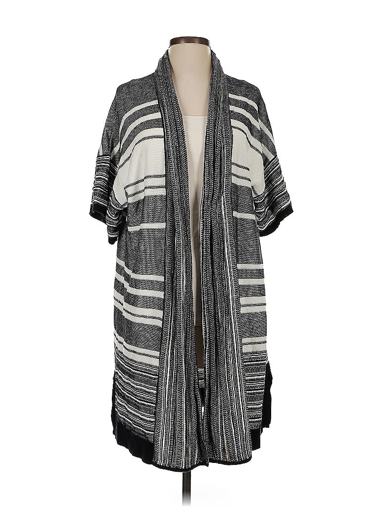 Pre-owned Vince Kimono In Gray