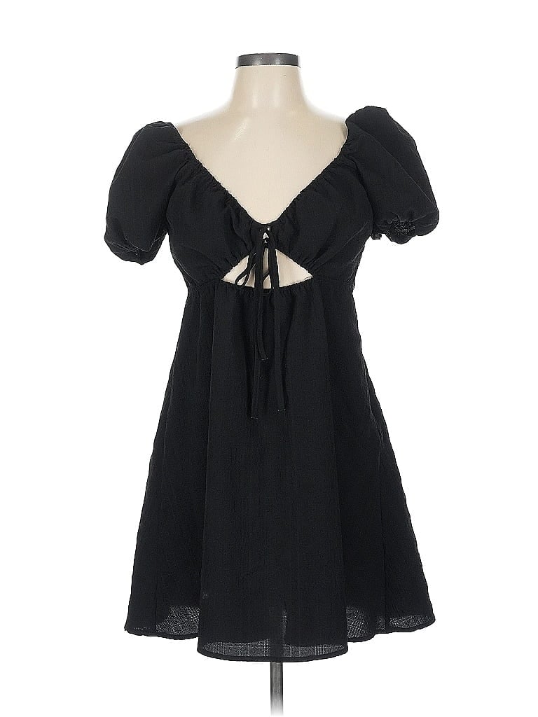 Pre-owned Divided By H&m Casual Dress In Black