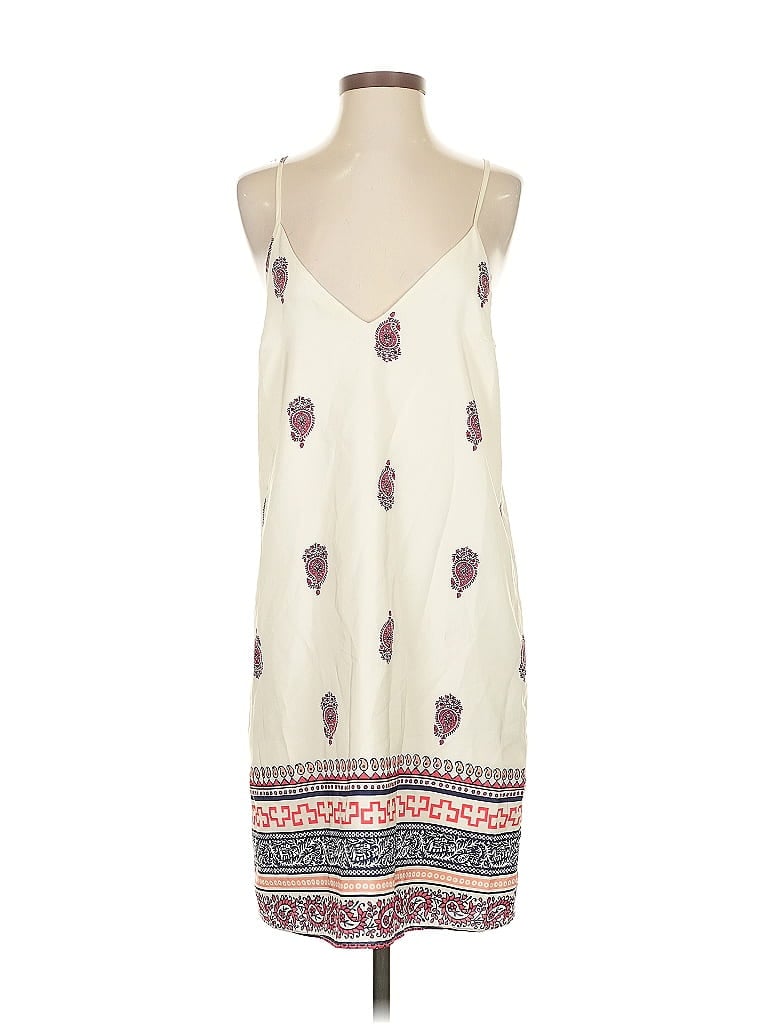 Click to view more detailed imagery on our partner's website Pre-owned A New York Casual Dress In White