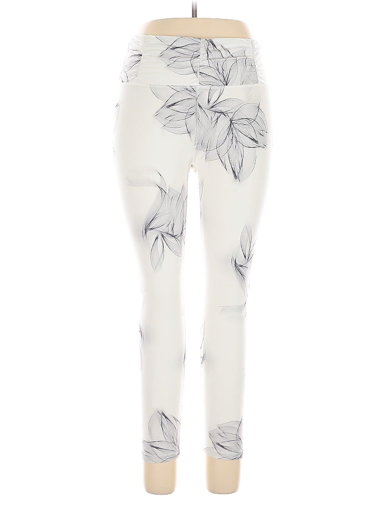 Click to view more detailed imagery on our partner's website Pre-owned Nanette Lepore Casual Pants In White