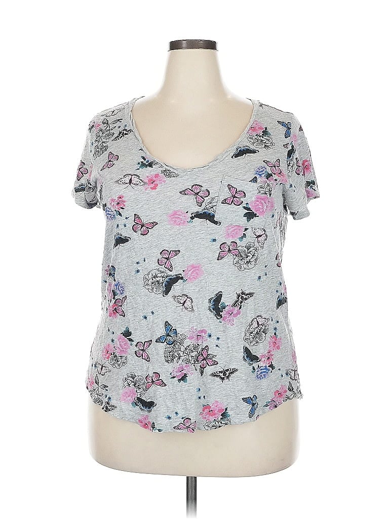 Pre-owned Torrid Short Sleeve T-shirt In Gray