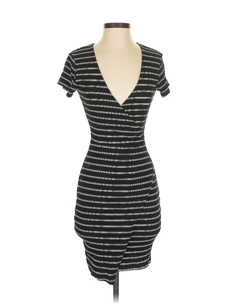 Click to view more detailed imagery on our partner's website Pre-owned Cotton On Casual Dress In Black