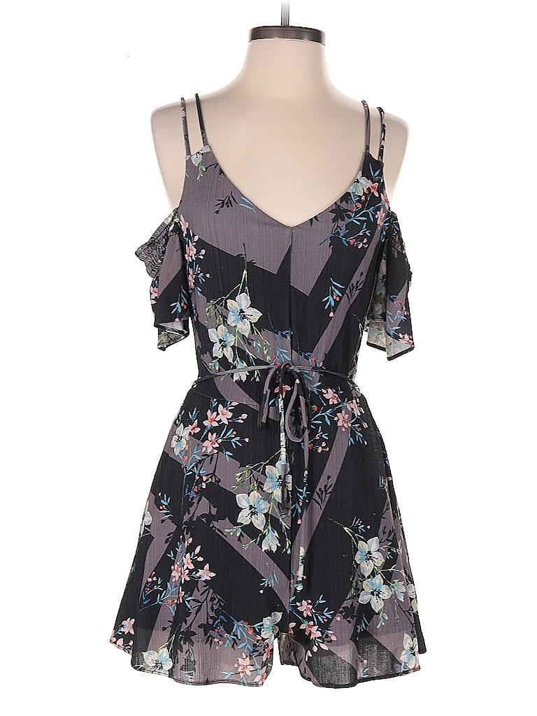 Pre-owned Guess Romper In Black