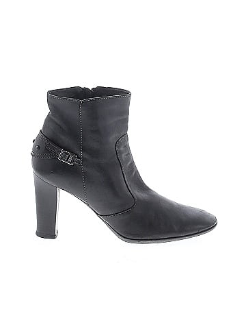 Tod's Ankle Boots (view 1)