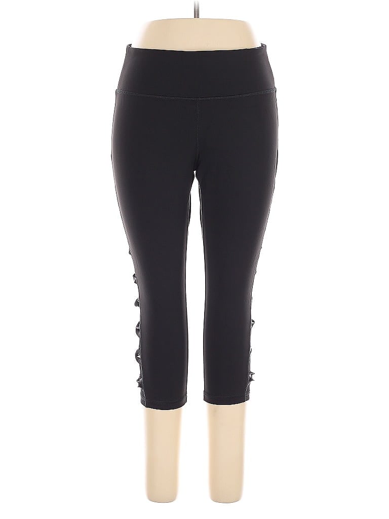 LIVI ACTIVE Pre-owned Active Pants In Black