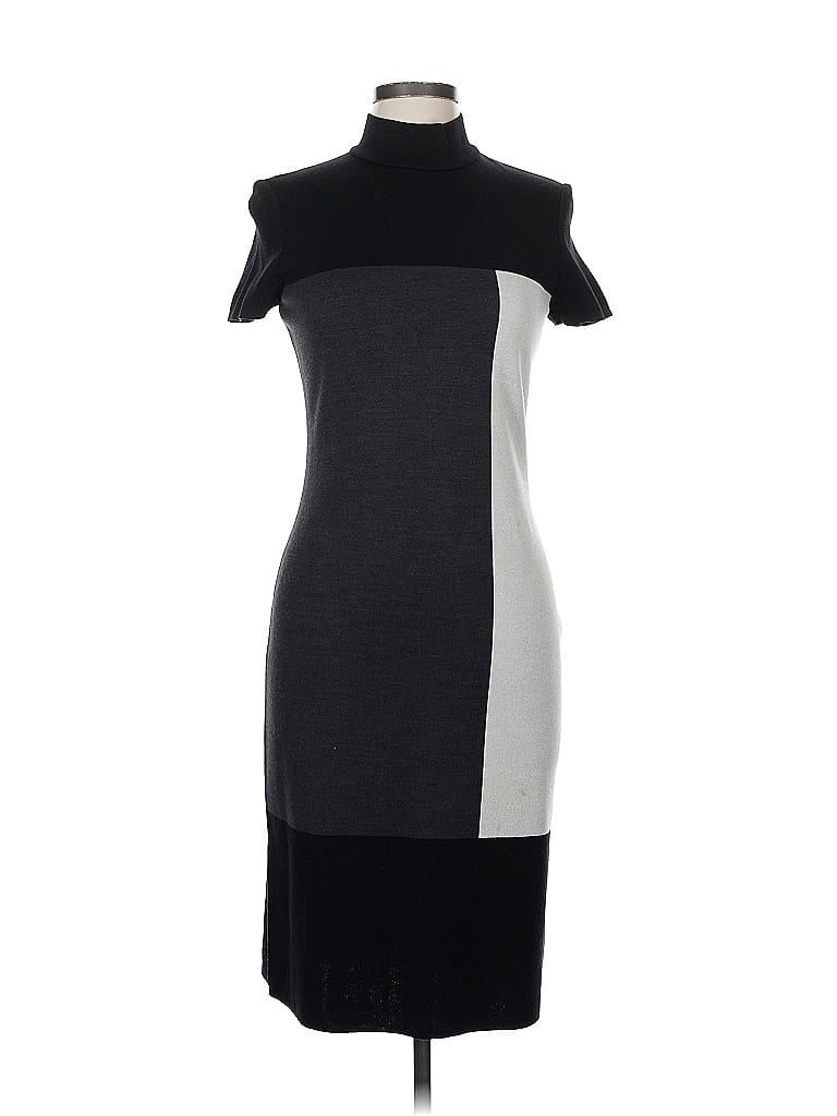 Click to view more detailed imagery on our partner's website Pre-owned St John Casual Dress In Gray