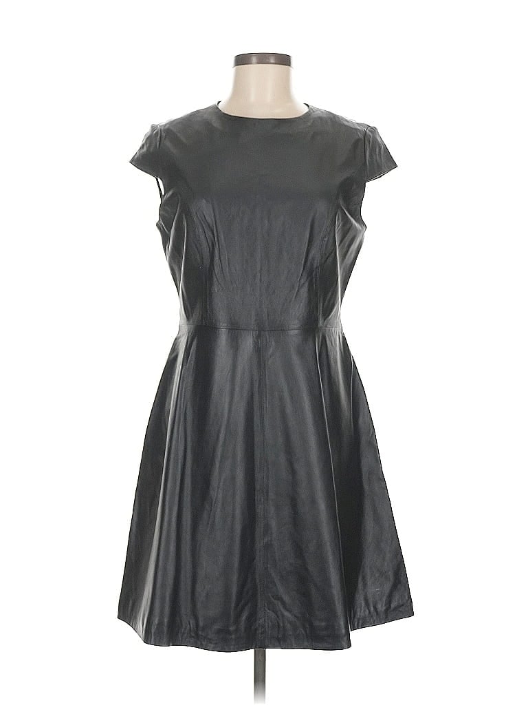 Click to view more detailed imagery on our partner's website Pre-owned Neiman Marcus Casual Dress In Gray