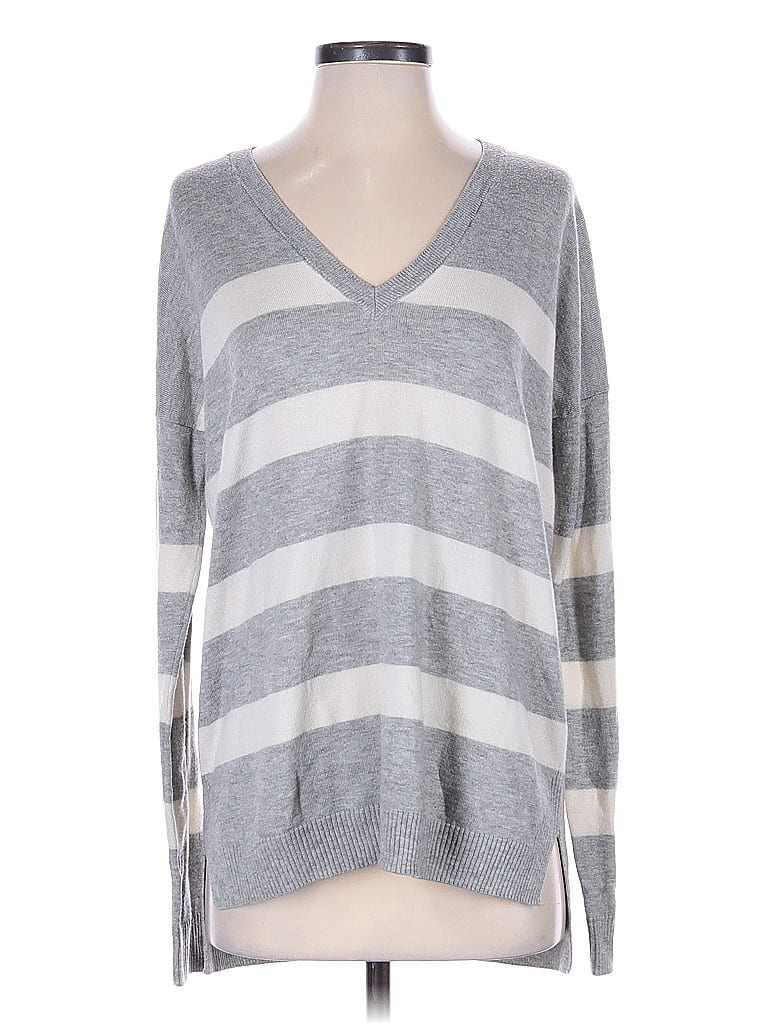 Pre-owned Gap Long Sleeve T-shirt In Gray