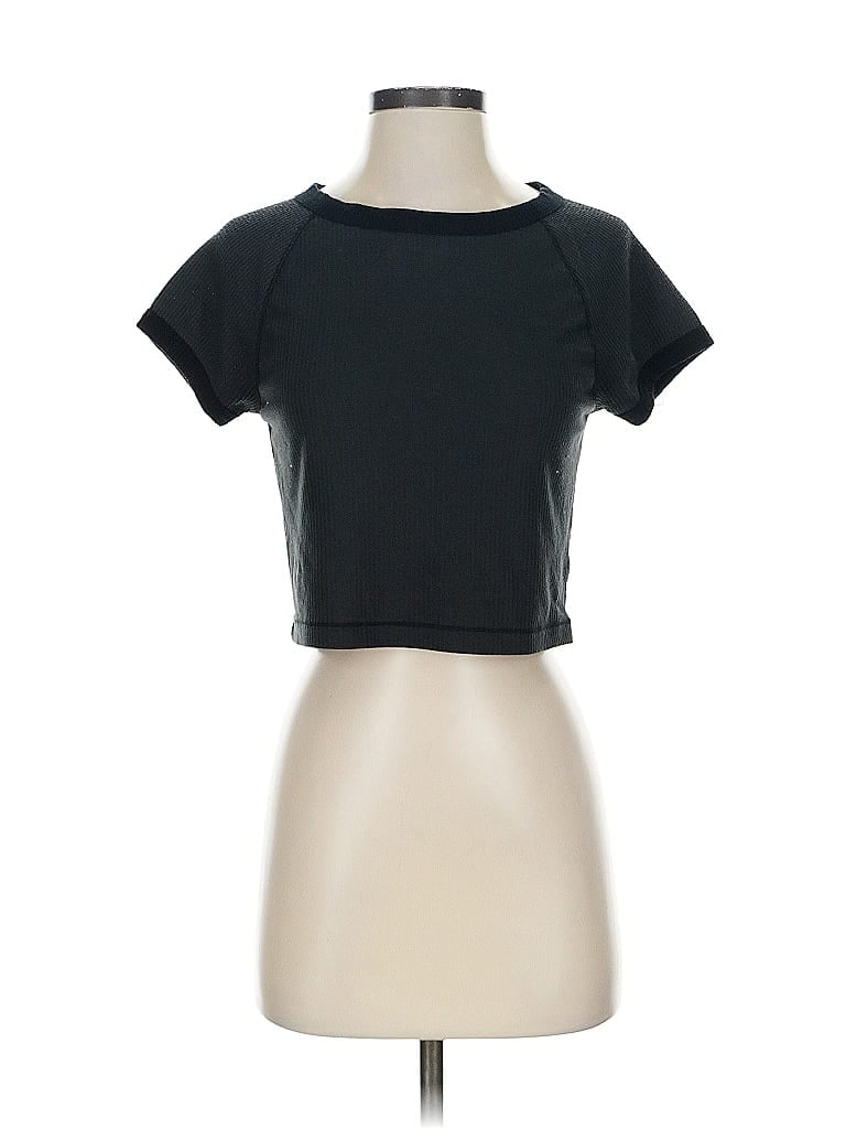 WILD FABLE Pre-owned Short Sleeve T-shirt In Black