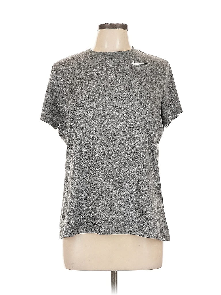 Pre-owned Nike Active T-shirt In Gray