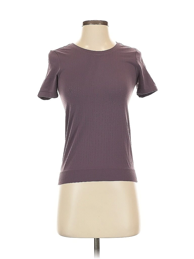Pre-owned Athleta Short Sleeve Turtleneck In Purple
