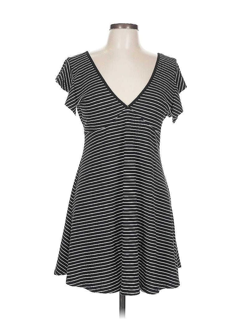 Pre-owned Wild Fable Casual Dress In Black