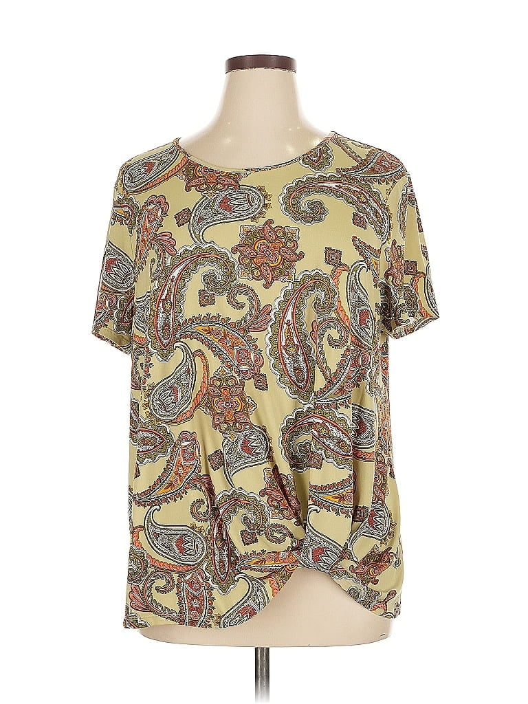 Pre-owned C Established 1946 Short Sleeve Top Yellow Paisley Pattern Keyhole Neckline Tops
