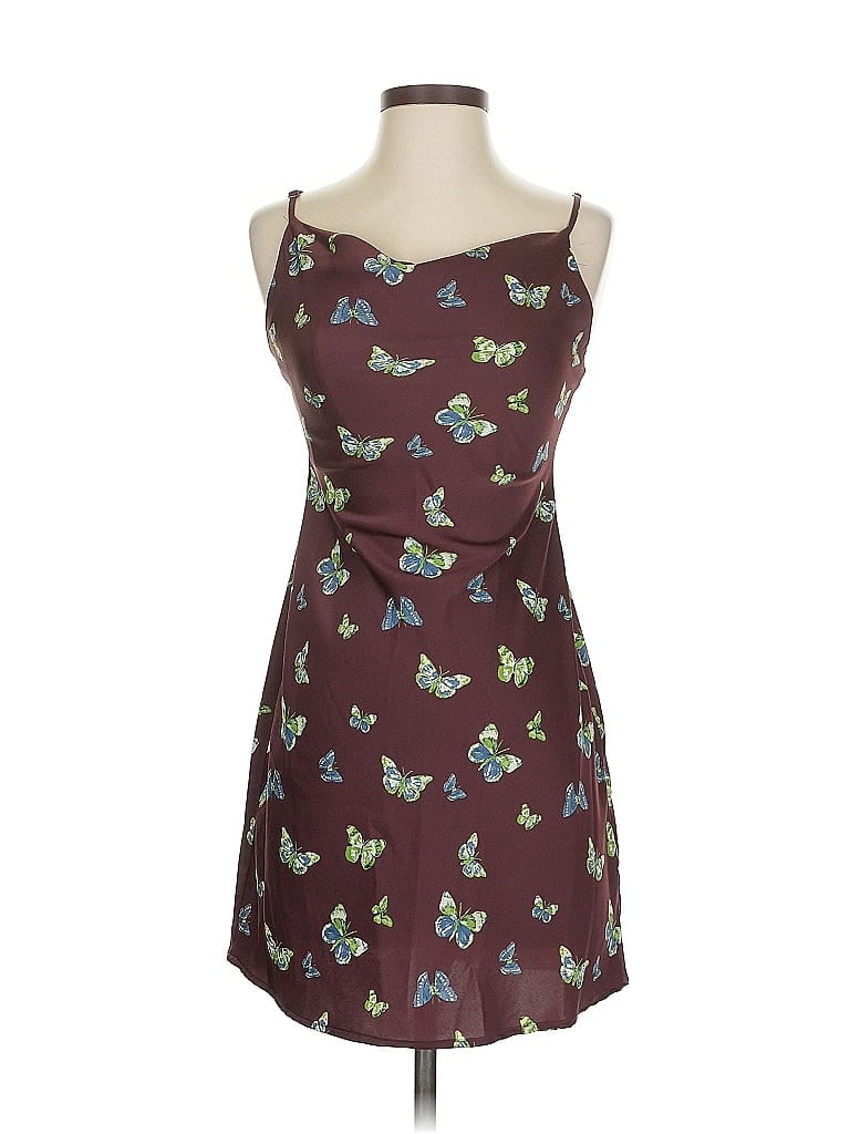 Pre-owned Urban Outfitters Casual Dress In Burgundy