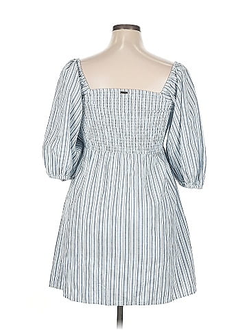 Billabong Casual Dress (view 2)