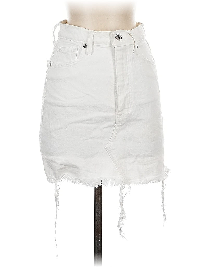 Click to view more detailed imagery on our partner's website Pre-owned Abercrombie & Fitch Denim Skirt In White
