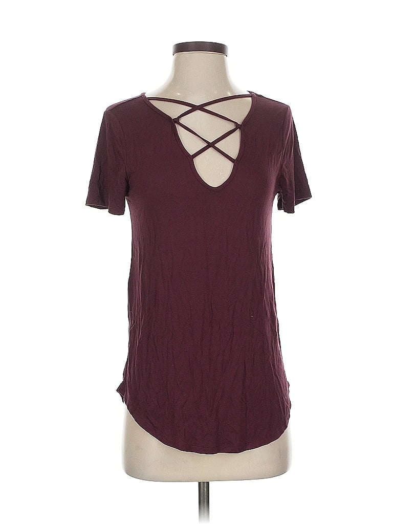Pre-owned Charlotte Russe Short Sleeve T-shirt In Burgundy