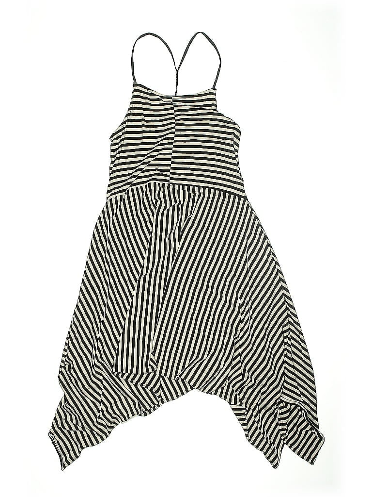 Click to view more detailed imagery on our partner's website Pre-owned Crewcuts Kids' Dress In White