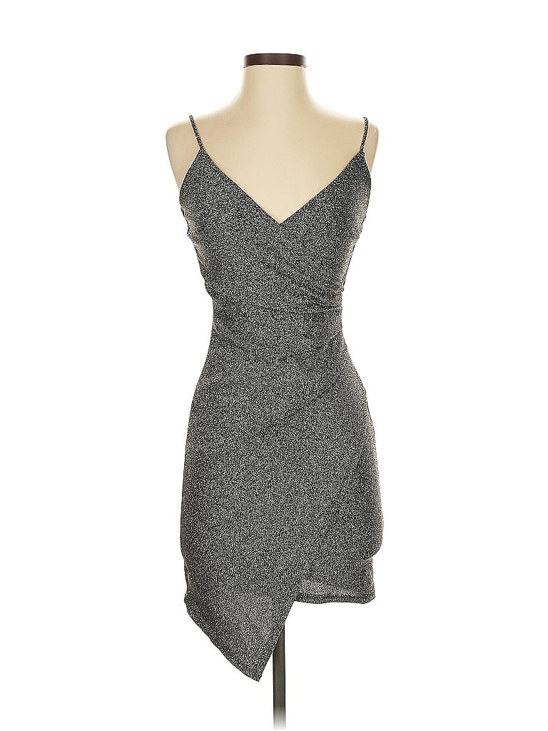 Click to view more detailed imagery on our partner's website Pre-owned Windsor Cocktail Dress In Silver