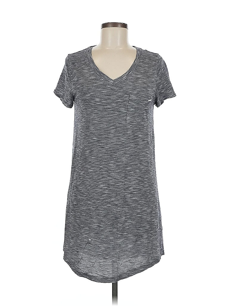 Click to view more detailed imagery on our partner's website Pre-owned Tahari Casual Dress In Gray
