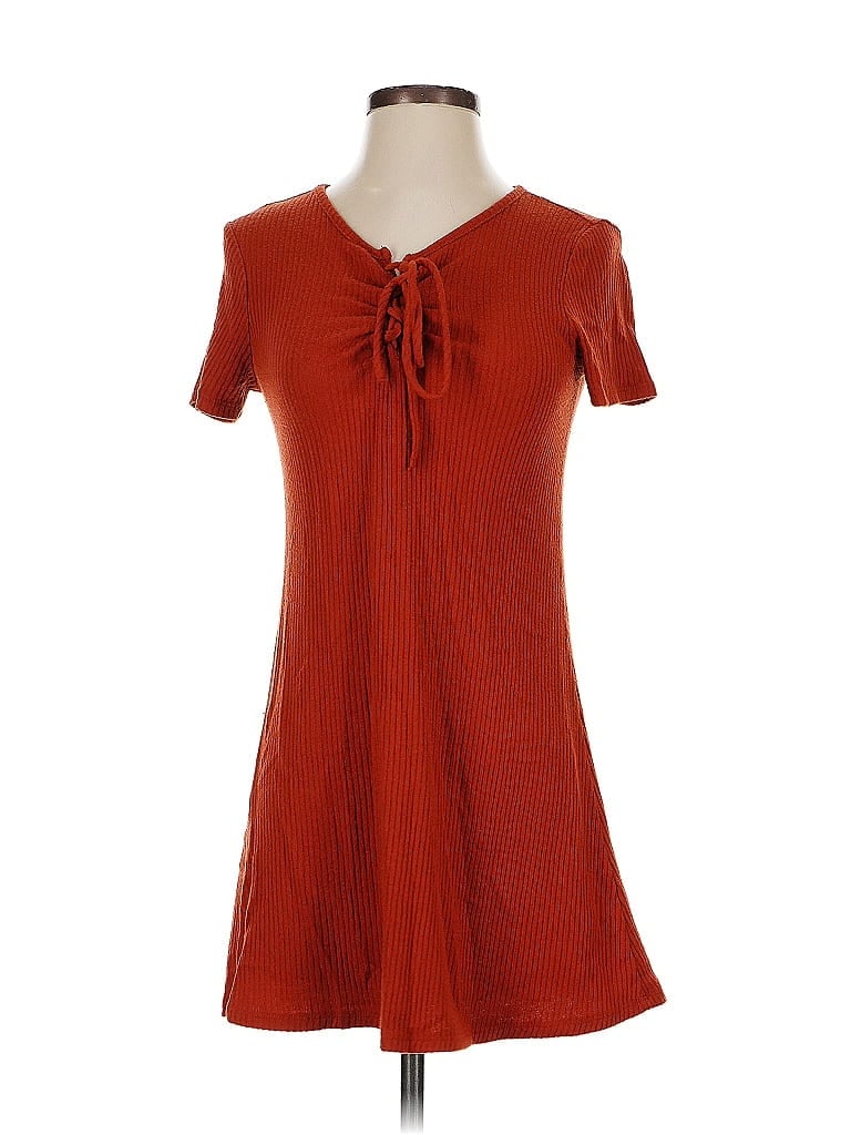 Click to view more detailed imagery on our partner's website Pre-owned Forever 21 Casual Dress In Red