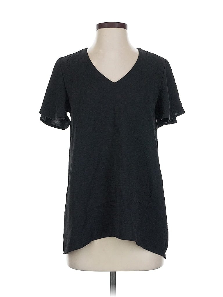 Click to view more detailed imagery on our partner's website Pre-owned Zenana Short Sleeve Top Black V Neck Tops