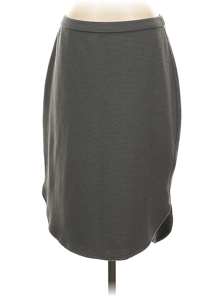Click to view more detailed imagery on our partner's website Pre-owned Banana Republic Casual Skirt In Gray