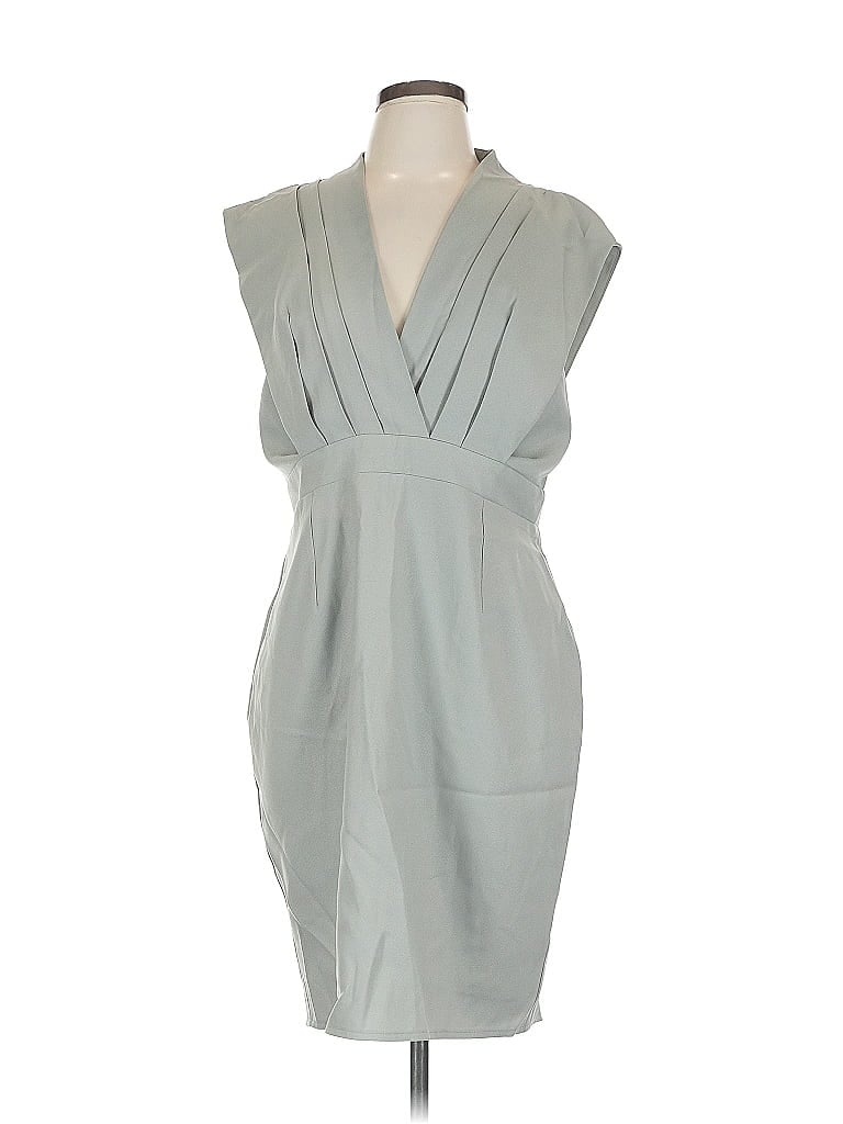 Click to view more detailed imagery on our partner's website Pre-owned Little Mistress Cocktail Dress In Gray