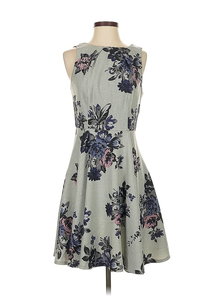 Click to view more detailed imagery on our partner's website Pre-owned Elle Casual Dress In Gray