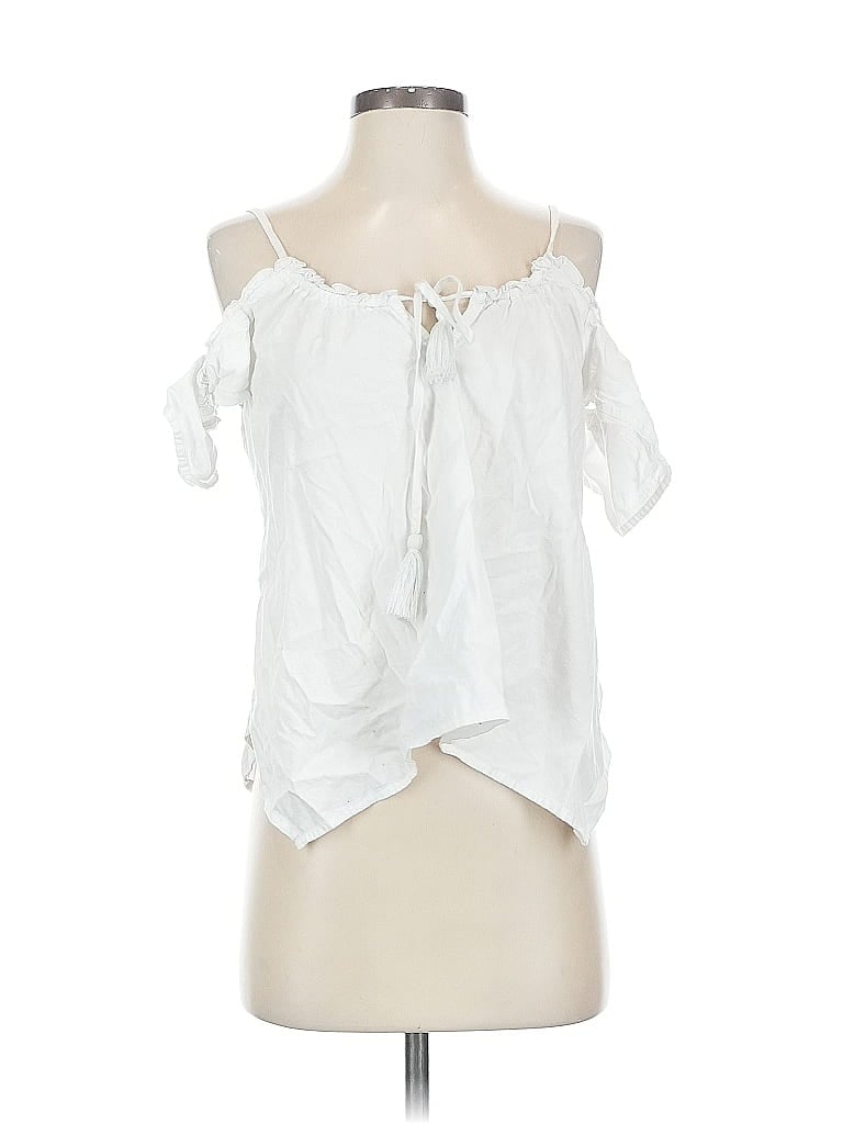 Click to view more detailed imagery on our partner's website Pre-owned Abercrombie & Fitch Sleeveless Blouse In White