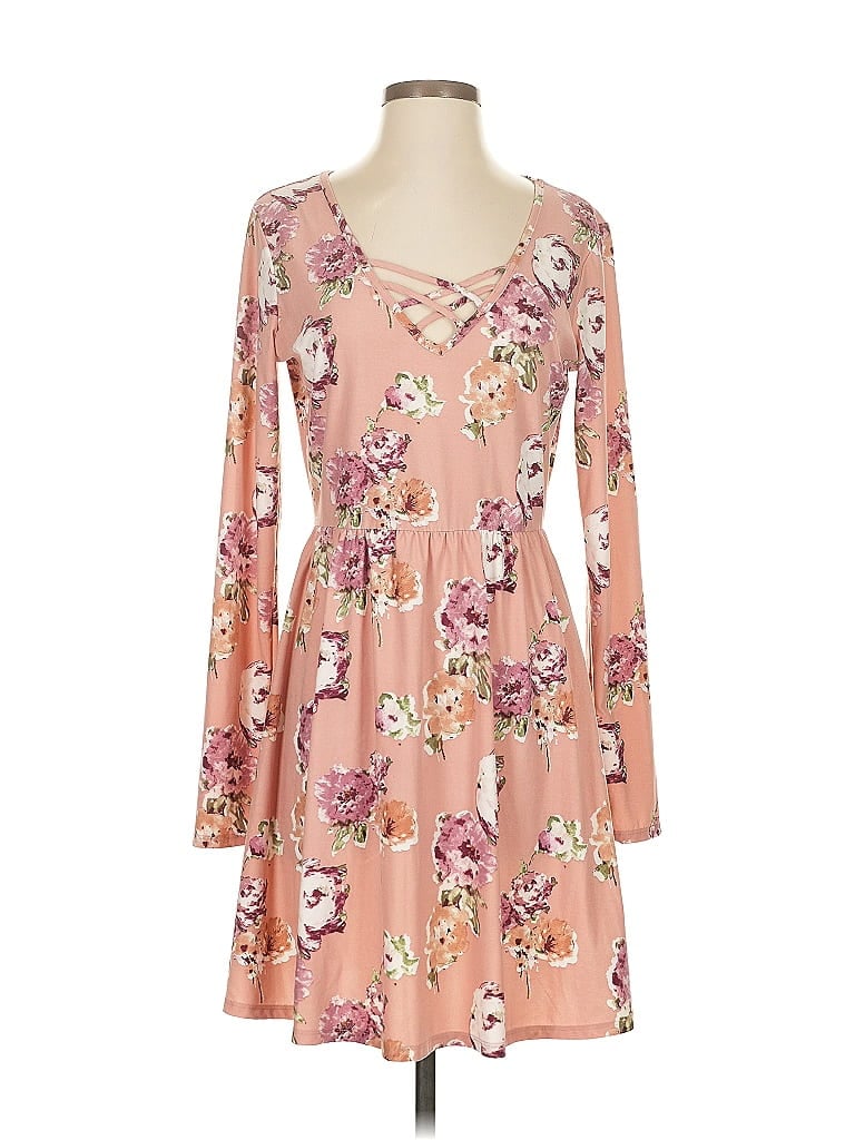 Click to view more detailed imagery on our partner's website Pre-owned Andree By Unit Casual Dress In Pink