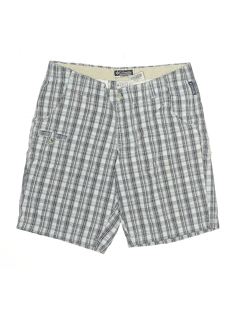 Click to view more detailed imagery on our partner's website Pre-owned Columbia Cargo Shorts In Gray