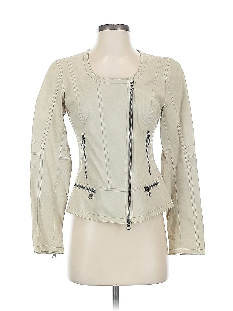 Click to view more detailed imagery on our partner's website Pre-owned Banana Republic Jacket In White