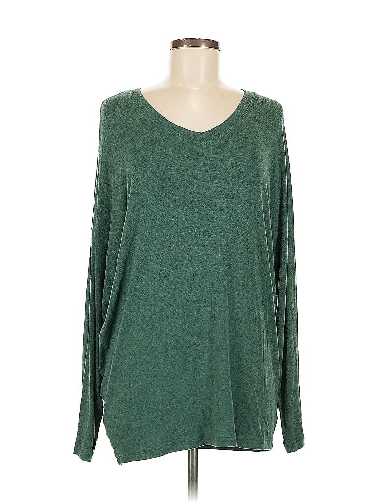 Click to view more detailed imagery on our partner's website Pre-owned Cabi Long Sleeve T-shirt In Green