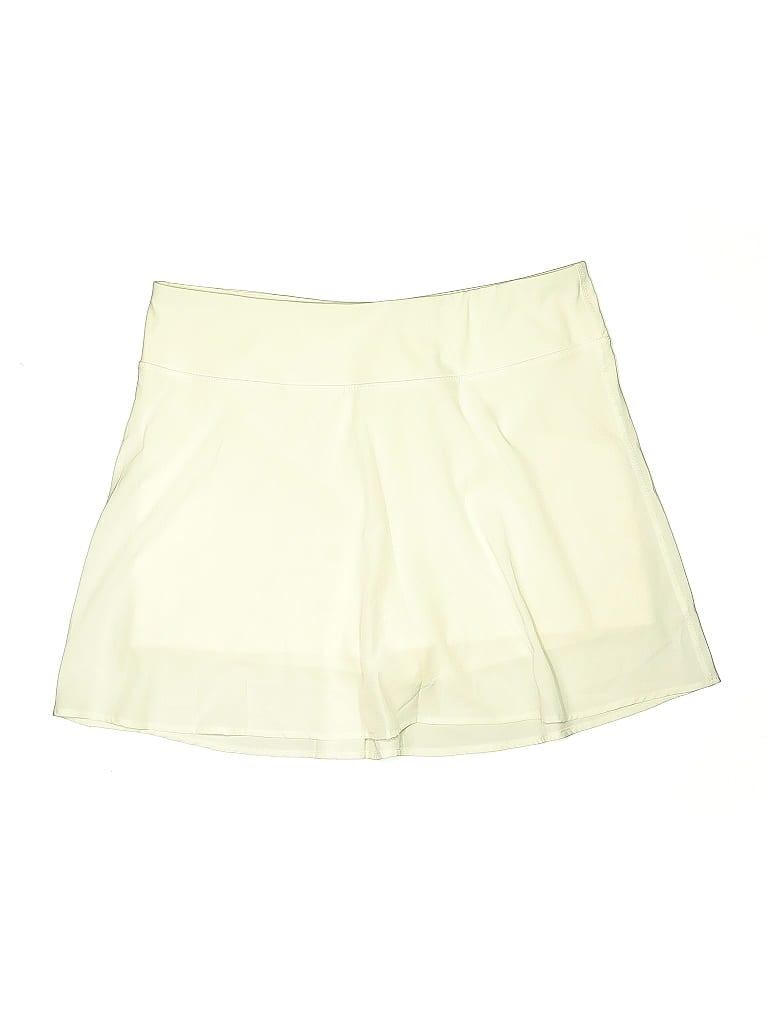 Click to view more detailed imagery on our partner's website Pre-owned Maurices Skort In White