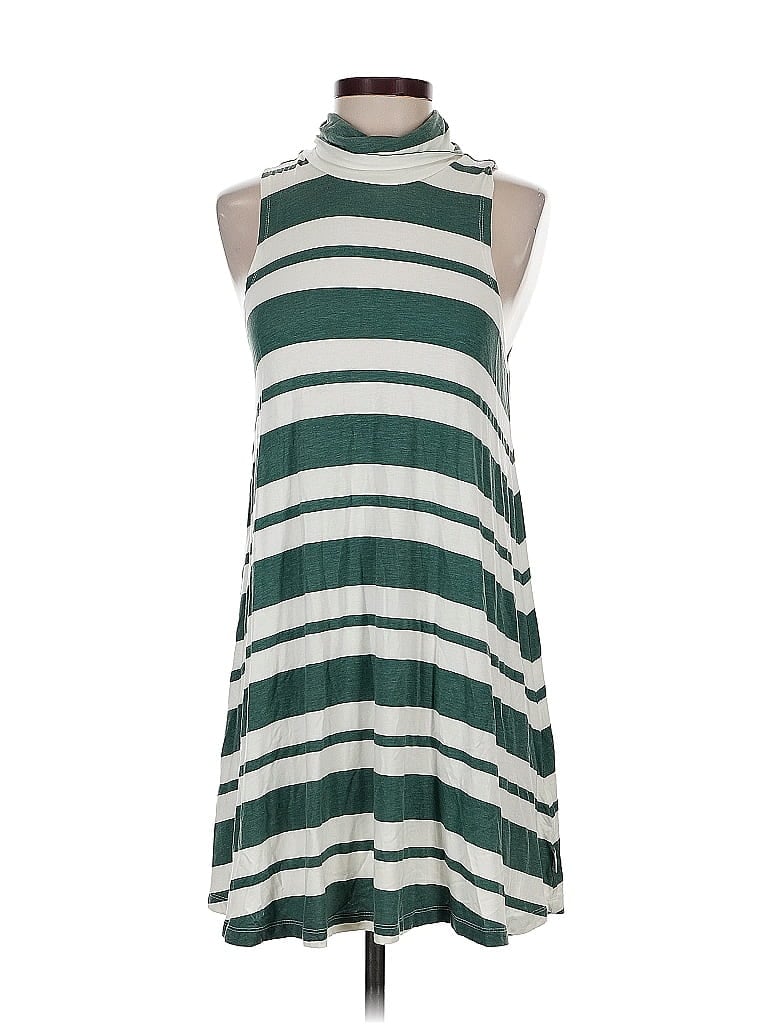 Pre-owned Rvca Casual Dress In Green
